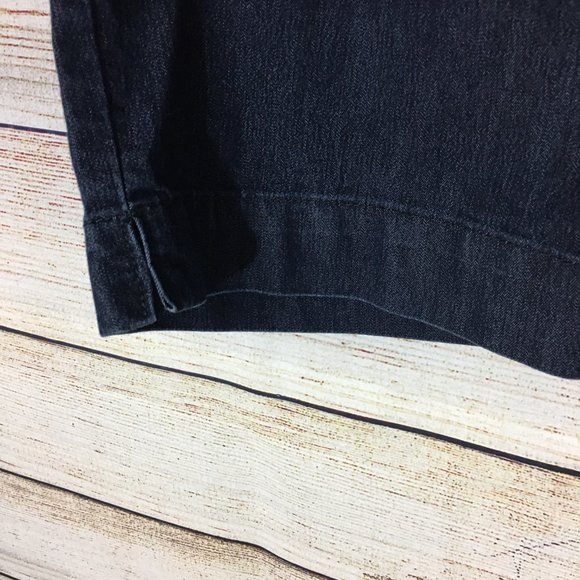 Lee Denim Capri Dark Wash Just below the Waist - Picture 6 of 7